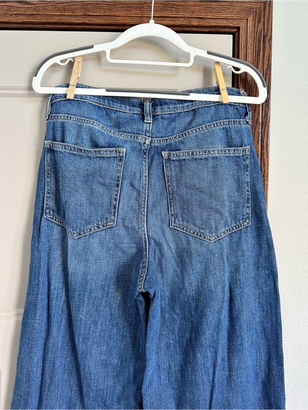 Gap Factory Women’s High-Rise Wide Leg Jeans in Medium Blue Wash size 6/28L - Picture 6 of 8